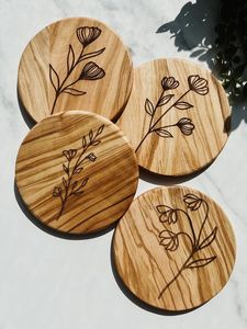 Ensemble de sous-verres ronds en bois de hêtre gravés personnalisés, protection de table pour la maison, bar à café, cadeau pour père, écologique, solide - Product Image 6