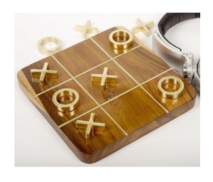 Juego de Tres en Raya de Madera Atemporal que Ofrece Artesanía Tradicional Hecha a Mano con Piezas de Juego Suaves Incluidas - Product Image 6