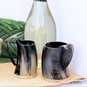 Antique personnalisé amour Durable fabriqué à la main naturel corne tasse Viking sculpture Tankard tasses incurvées cadeau d'affaires inde - Product Image 1