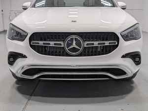 Mercedes-Benz GLA 250 AWD 4-MATIC SUV 2025, motor híbrido ligero turbo de 4 cilindros en línea y 2.0L que produce 221 caballos de fuerza - Product Image 2