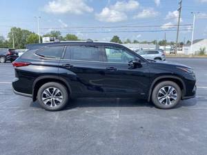 Usado para Toyota Highlander Hybrid AWD XLE 4dr SUV bastante atractivo con asientos de cuero oscuro Turbo Engine R19 neumáticos Left Steeri - Product Image 4