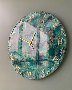 RELOJ DE PARED DE RESINA CON Reloj de pared de diseño artístico hecho a mano único Arte de resina de La India - Product Image 2