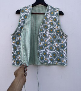 Chaleco acolchado hecho a mano con cuello en V para mujer, chaqueta de bombardero informal sostenible de longitud corta, bordado, decoración frontal abierta - Product Image 5