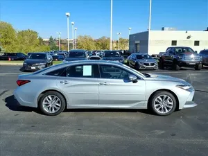 Toyota Avalon Hybrid XLE 2022 - Product Image 6