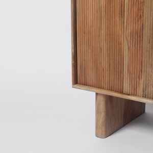 Gabinete de barra de madera de acacia acanalado Gabinete de bebidas moderno con puertas texturizadas, almacenamiento en la sala de estar. - Product Image 3