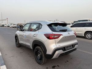 Nuevo/Usado 2025 Nissan Magnite Acenta Turbo CVT Transmisión Automática SUV/Crossover - Product Image 4