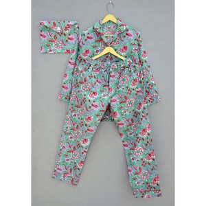 Nouvel arrivage de chemise en coton assortie à imprimé floral Ensemble de pyjama à usage quotidien Ensemble de pyjama à imprimé indigo Robe de nuit confortable - Product Image 1