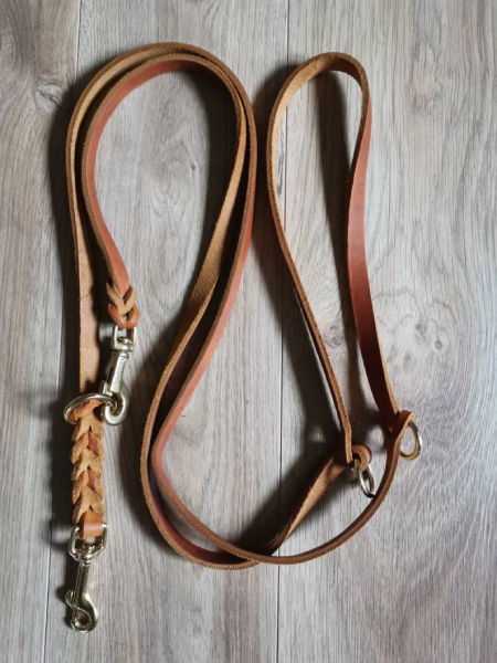 สีน้ำตาล