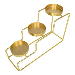 Candelabros de Metal de estilo Vintage, candelabro único dorado, centro de mesa, candelabros para decoración del banquete de boda - Product Image 1