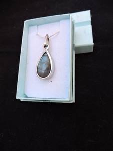 Collier en argent en Labradorite Bijoux faits main avec pierre naturelle Design élégant et unique - Product Image 4