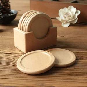 Ensemble de sous-verres élégants en bois, parfaits pour recevoir des invités, servir des boissons et protéger les surfaces de table - Product Image 4