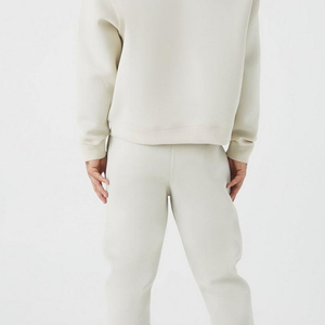 Ensemble de survêtements d'hiver pour hommes Sweat-shirt à capuche et pantalon de sport Nouvelle arrivée Survêtement surdimensionné pour hommes - Product Image 4