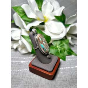 Anillo con Bisel de Turquesa Pilot Mountain y Plata de Ley, Hecho a Mano por Artesanos Navajo, Talla 6, Regalo - Product Image 2