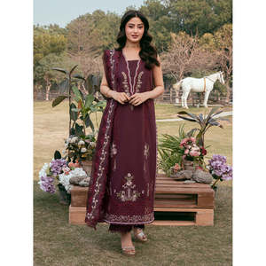 Ensemble IZEL 3 pièces : chemise en mousseline brodée, dupatta en tissu Khaadi brodé et pantalon, tenues pour femmes indiennes et pakistanaises - Product Image 1