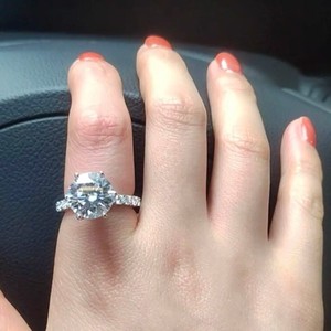 Anillo de Compromiso, Boda o Aniversario con Diamante Cultivado en Laboratorio, Corte Princesa, Certificado IGI, Plata de Ley Chapada en Oro - Product Image 5