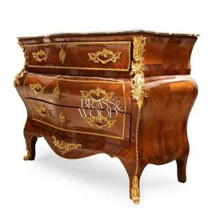 Cómoda de Madera de Lujo con Tapa de Mármol, Silueta Curva, Tiradores de Latón Dorado, Diseño Europeo Clásico - Product Image 4