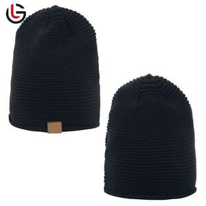 2025, venta al por mayor, gorros de Jacquard, gorros de lana 100% de alta calidad con logotipo personalizado, gorro de invierno colorido para adultos hecho en Pakistán - Product Image 1