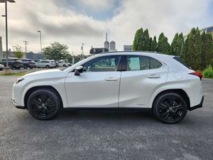 Un SUV Lexus 250h AWD crossover 2021 usado en excelentes condiciones. - Product Image 4