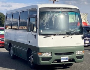 ECONÓMICO! Autobuses CIVILIANS 2WD Usados del 2000 con Volante a la Derecha - Product Image 1