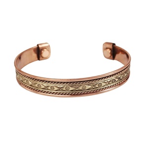 Pure Ashtdhatu Kada Bracelet Astrobangle en laiton réglable moderne pour femme - Product Image 6