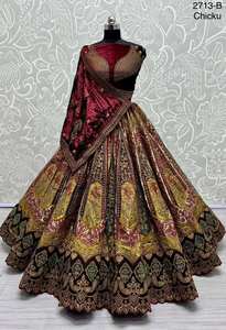Lehenga choli ออกแบบเจ้าสาวมี dupatta คู่และกำมะหยี่หนักเย็บปะติดปะต่อกันที่แนบมา - Product Image 5