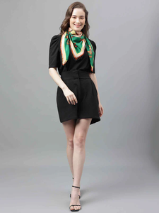 Foulards carrés personnalisés à impression numérique Tissu léger Accessoires de mode pour femmes de qualité supérieure - Product Image 6