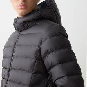 Chaqueta Acolchada Personalizada para la Temporada de Invierno, Chaqueta Negra Ligera para Hombre de Alta Demanda con Impresión de Logotipo OEM - Product Image 6