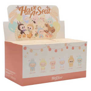 Para MART V2 Auténtico, Juego de 6 Cajas Selladas con Muñecas de Vinilo 'Have a Seat', Colección de Edición Limitada - Product Image 1