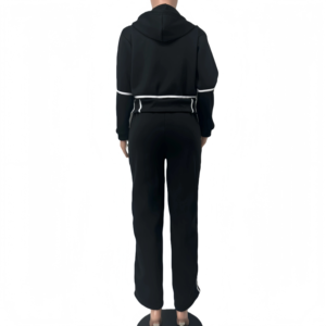 Tenues de sport tendance en deux pièces pour femme, haut court et pantalon assorti, en polyester et élasthanne respirant, à manches longues et broderies, longueur genou - Product Image 2