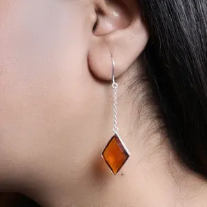 Boucles d'oreilles pendantes en forme de losange argentées pour femmes avec pierre précieuse ambre Bijoux de mode - Product Image 1