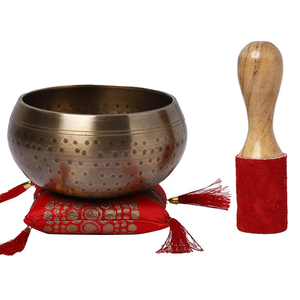Bol chantant de méditation Conception martelée en laiton pur Chakra à la main Son Yoga Bouddhiste Ensemble spirituel avec finition sombre antique - Product Image 1