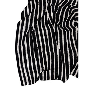 พรมขนสัตว์และใยวิสโคสทอมือสีเทาและดำ ลายทางสไตล์คิลิม ทอแบบแบน สำหรับห้องนั่งเล่นในบ้าน รุ่น TR-15252 - Product Image 4