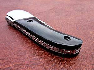 Couteau pliant de haute qualité pour la chasse et le camping en plein air avec manche en corne de taureau, couteau tactique de survie en plein air en gros - Product Image 4