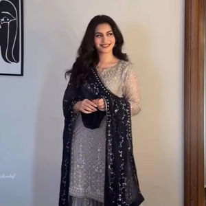 Le festival de travail lourd de créateur de qualité supérieure porte un haut en fausse Georgette et un haut de travail brodé à séquence lourde Sharara avec Sharara - Product Image 1