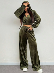 Ensemble deux pièces tricoté pour femme : Sweat à capuche et pantalon décontracté coupe droite, brodé, couleur unie – Collection Automne - Product Image 3