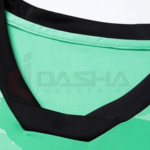 Tenue de football personnalisée unisexe, design d'uniforme d'équipe, ensemble complet de maillots d'entraînement, 100% polyester, séchage rapide, respirant, vêtements de football personnalisés - Product Image 3