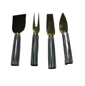 Juego de utensilios para servir queso de acero inoxidable estilo restaurante con mango de madera - Product Image 6