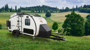L'usine Ecocampor fournit directement une <span class=keywords><strong>caravane</strong></span> en forme de larme avec canapé et remorques de voyage pour salle de bain Type de produit - Product Image 3