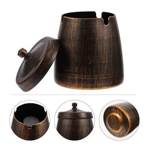 Cendrier en cuivre de conception standard en métal avec finition classique parfait pour les bars de restaurant à domicile et les accessoires de bureau pour fumeurs - Product Image 2