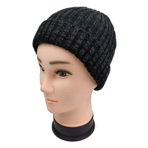 Gorro de punto de invierno personalizado con pompones y puños plegables, logotipo acanalado, Jacquard Unisex acrílico, bordado 3D, Y2K, prendas de punto cálidas para exteriores - Product Image 3