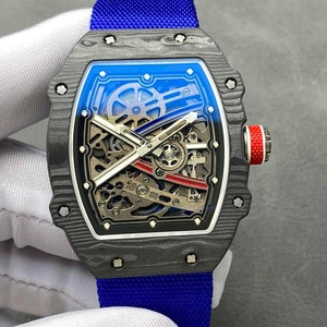 Reloj Tourbillon Superfino V3 de Lujo Francés para Hombre con Caja de Fibra de Carbono, Diseño en Forma de Tonneau, Reloj Mecánico Ligero - Product Image 4