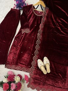 Ensemble de vêtements indiens classiques à imprimé floral - Product Image 2