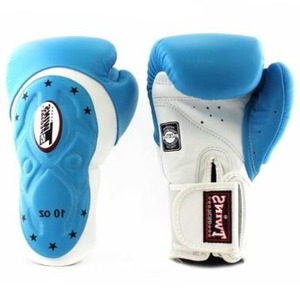 Gants de boxe en cuir de vachette de qualité supérieure, logo de marque personnalisé, bleu et blanc, sangle de poignet pour l'entraînement de Muay Thai et les sports. - Product Image 3