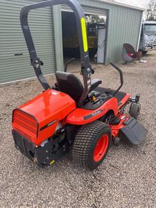 Tondeuse à gazon Kubota ZG222 d'occasion à vendre - Product Image 2