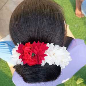 ผมปลอมสำหรับเจ้าสาวสีขาวและสีแดงเข้มผมดอกไม้ผ้า gajra เครื่องประดับผมเจ้าสาวสำหรับงานแต่งงาน juda Garland ดอกไม้ Veni