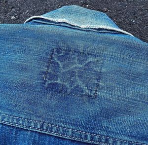 Veste en cuir personnalisée pour hommes coupe-vent en denim à la mode en jean déchiré vêtements design impression du dos pour la course à pied en coton - Product Image 3