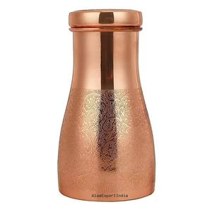 Carafe en cuivre écologique avec propriétés antimicrobiennes, grande capacité et options personnalisables - Styles de vie naturels holistiques - Product Image 1