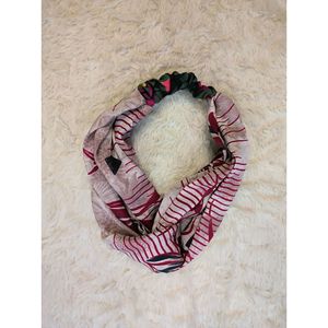 Diadema Boho Hecha a Mano con Nudo Frontal, Accesorios para el Cabello de Seda Sari Reciclada Vintage, Idea de Regalo Dulce - Product Image 4