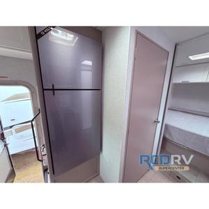รถบ้านมอเตอร์โค้ช Thor รุ่น Chateau 28G ปี 2026 ใหม่ ผลิตจากสแตนเลส - Product Image 1