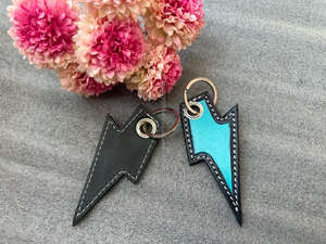 Llaveros de cuero tallados a mano, llaveros de cuero con forma exótica bonita, accesorios de cuero, llaveros bonitos para unisex - Product Image 6